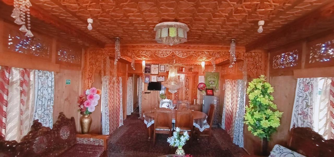 מלון Srīnagar Houseboat Altaf And Transportation מראה חיצוני תמונה