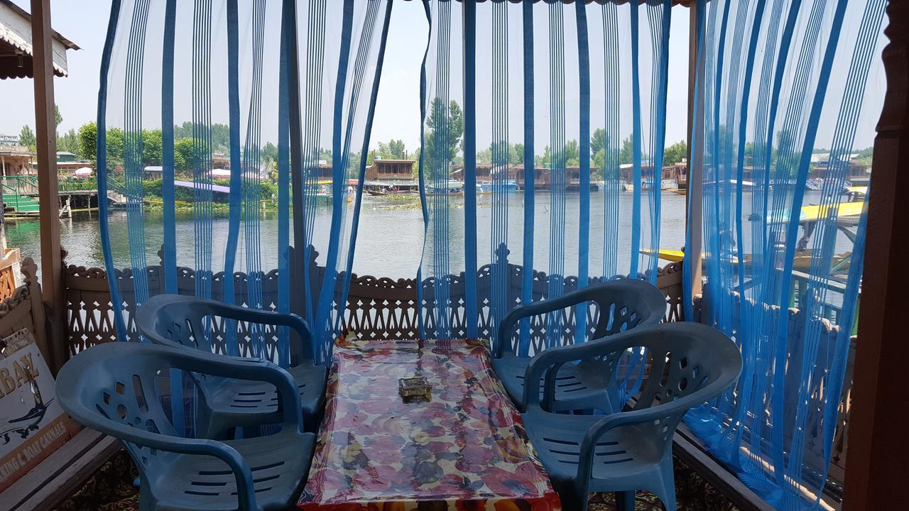 מלון Srīnagar Houseboat Altaf And Transportation מראה חיצוני תמונה
